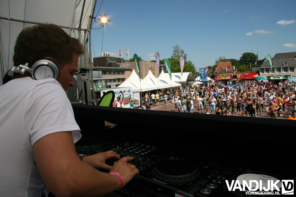 Dancetour Leeuwarden 2010 - Vandijk-vormgeving.nl