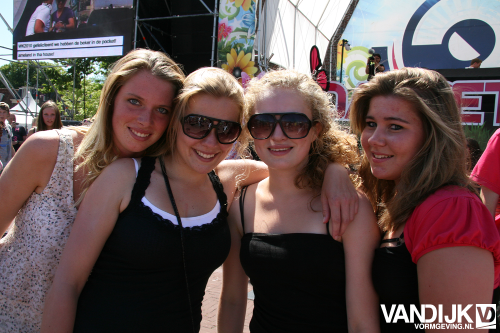 Dancetour Leeuwarden 2010 - Vandijk-vormgeving.nl